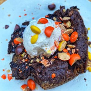 Close view of Crockpot Lava Cake.