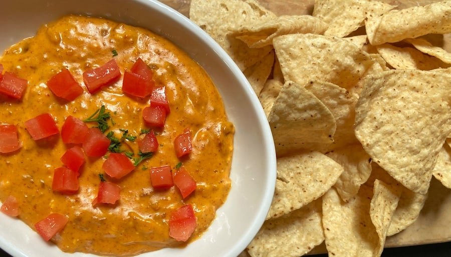 Crockpot Queso Dip - Easy Healthy Recipes