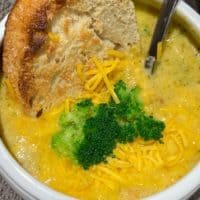 Slow Cooker Broccoli and Cheddar Soup