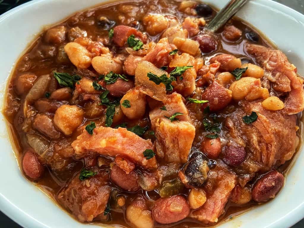 Slow Cooker Ham and 15 Bean Soup