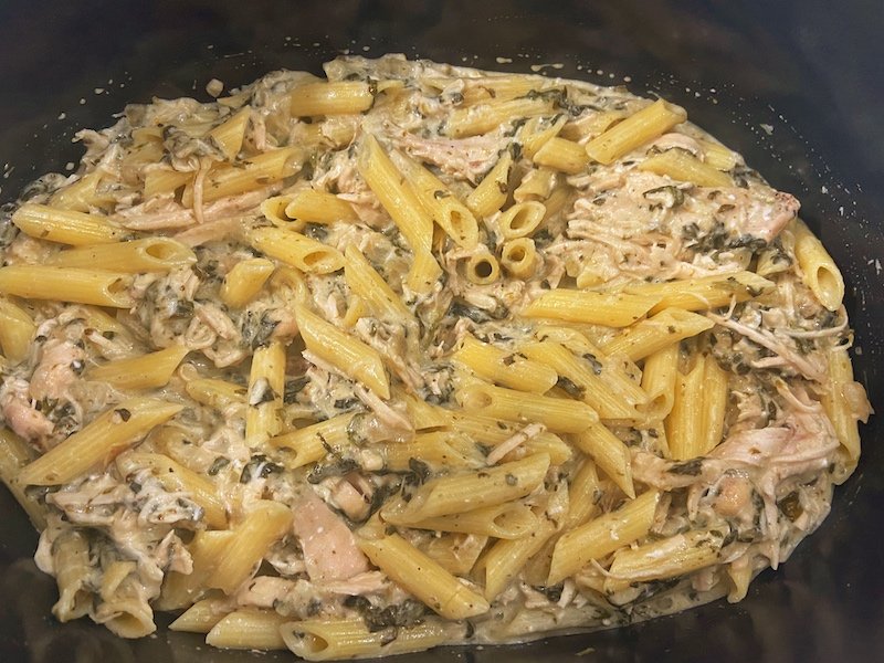 Crock Pot Creamy Chicken Pasta 
