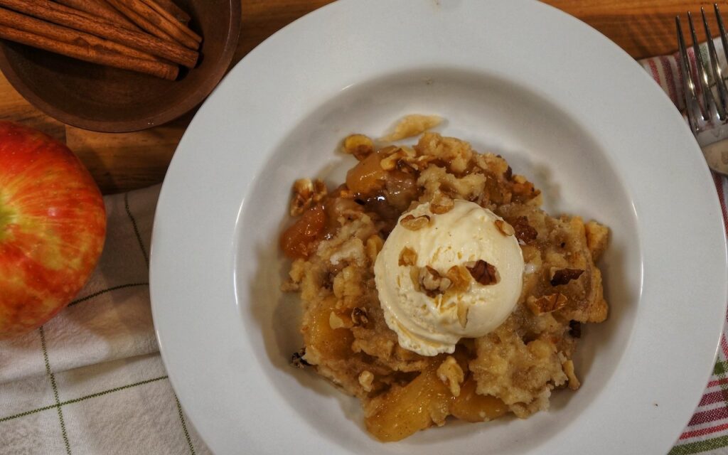 Crock Pot Apple Pie Dump Cake