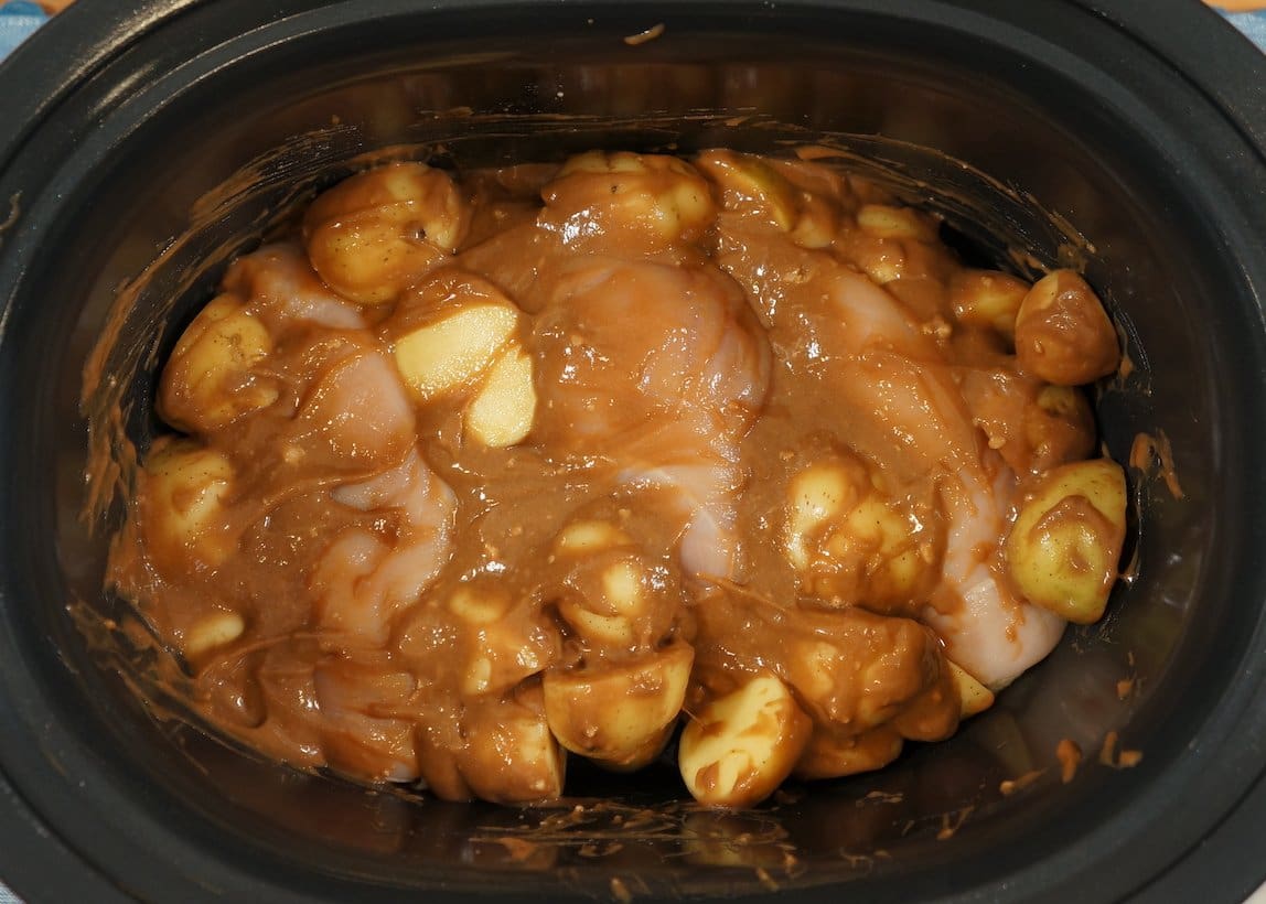 Crockpot Chicken and Gravy over Mashed Potatoes