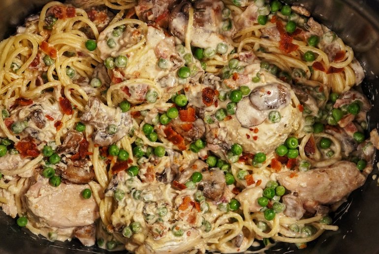 Crock Pot Chicken Carbonara