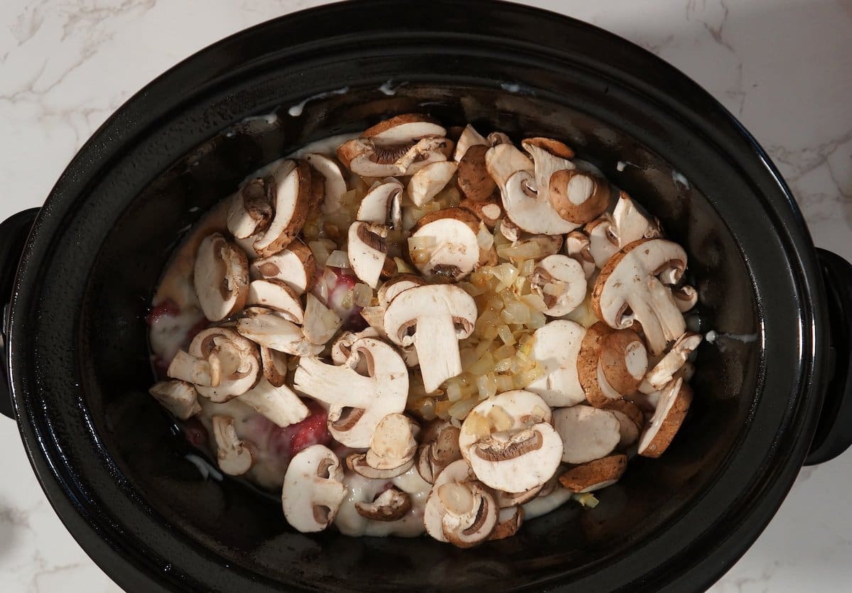 Slow Cooker Beef Tips with Mushrooms Crock Pots and Flip Flops