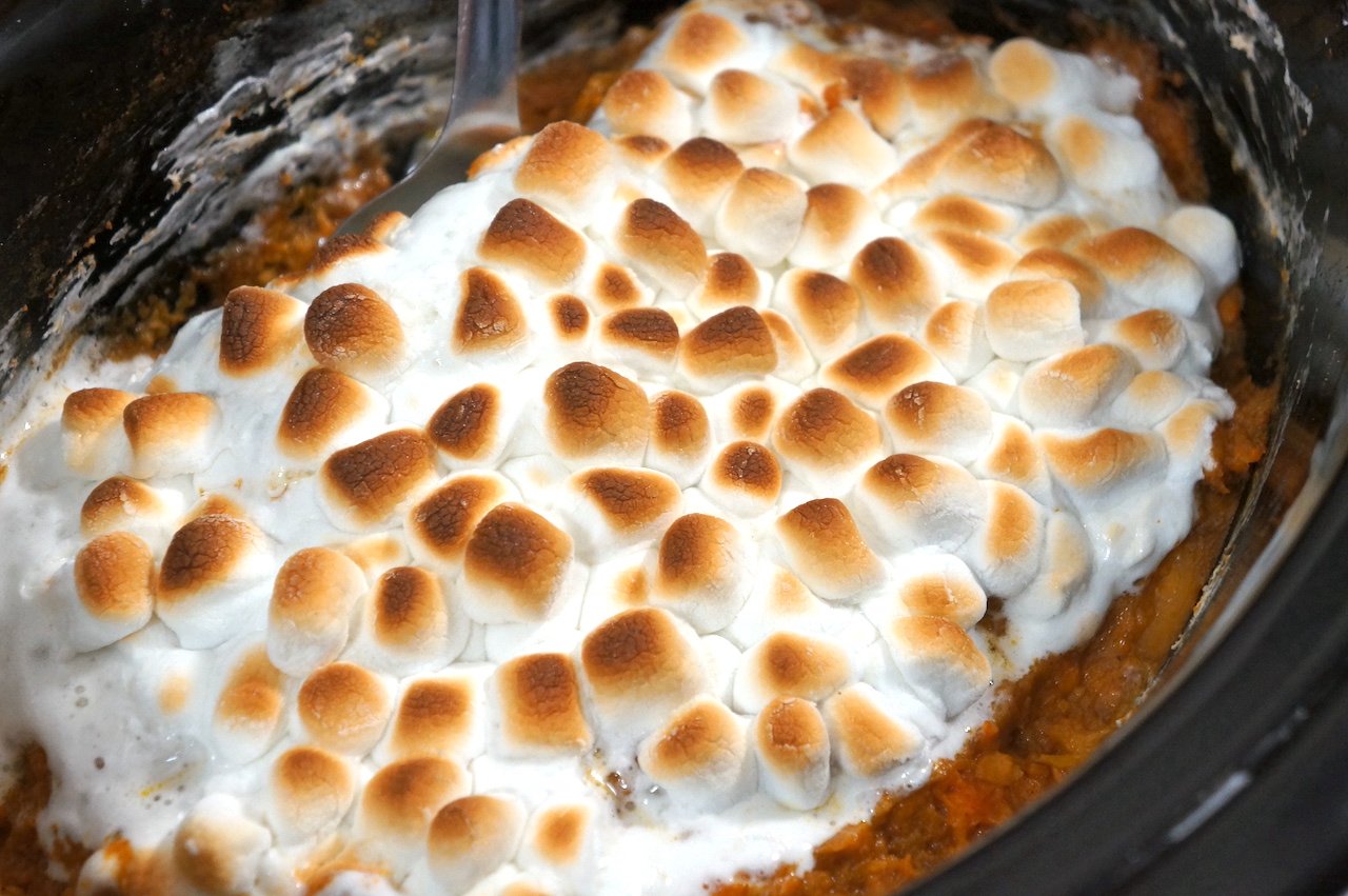 Crock pot sweet potato casserole with marshmallows