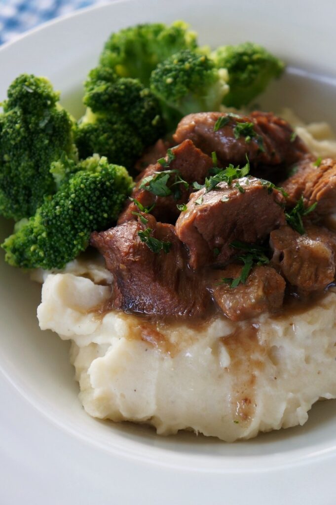 Slow Cooker Beef Tips with Mushrooms