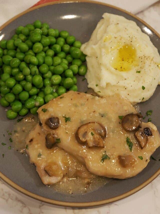 Best Crock Pot Pork Chops (3 ingredient)