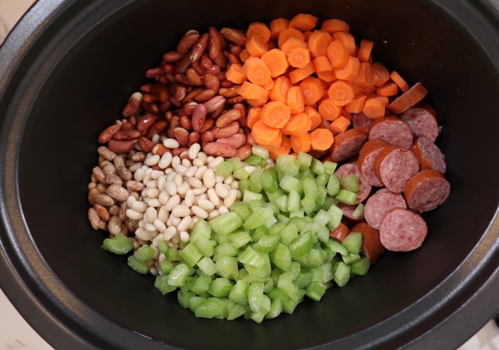 Crockpot Bean Soup - Easy & Delicious (Video)