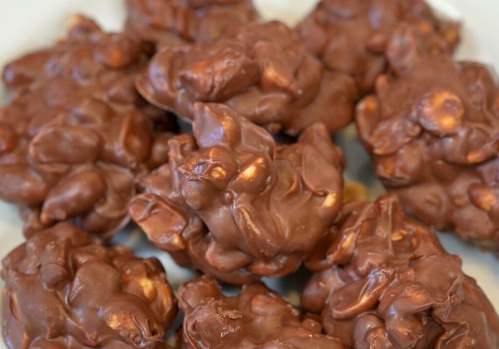 Crock Pot Peanut Clusters