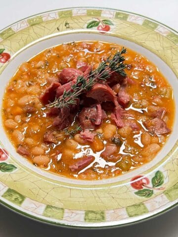 Crockpot bean soup with ham bone